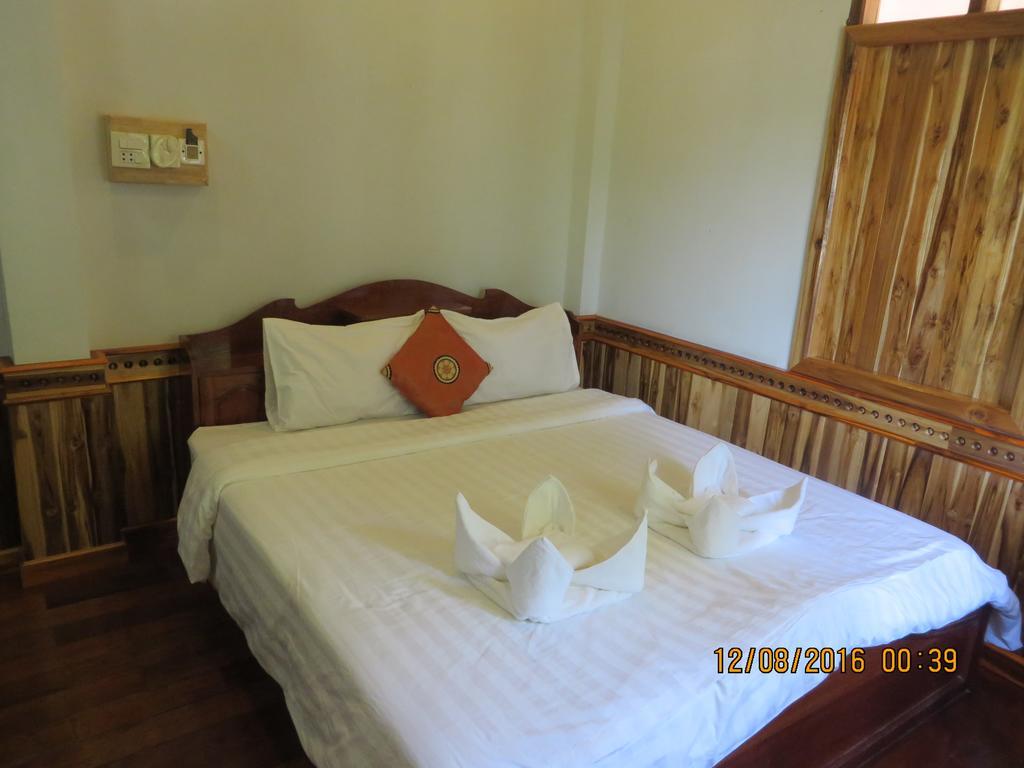 Namkhan Riverside Hotel Luang Prabang Bagian luar foto