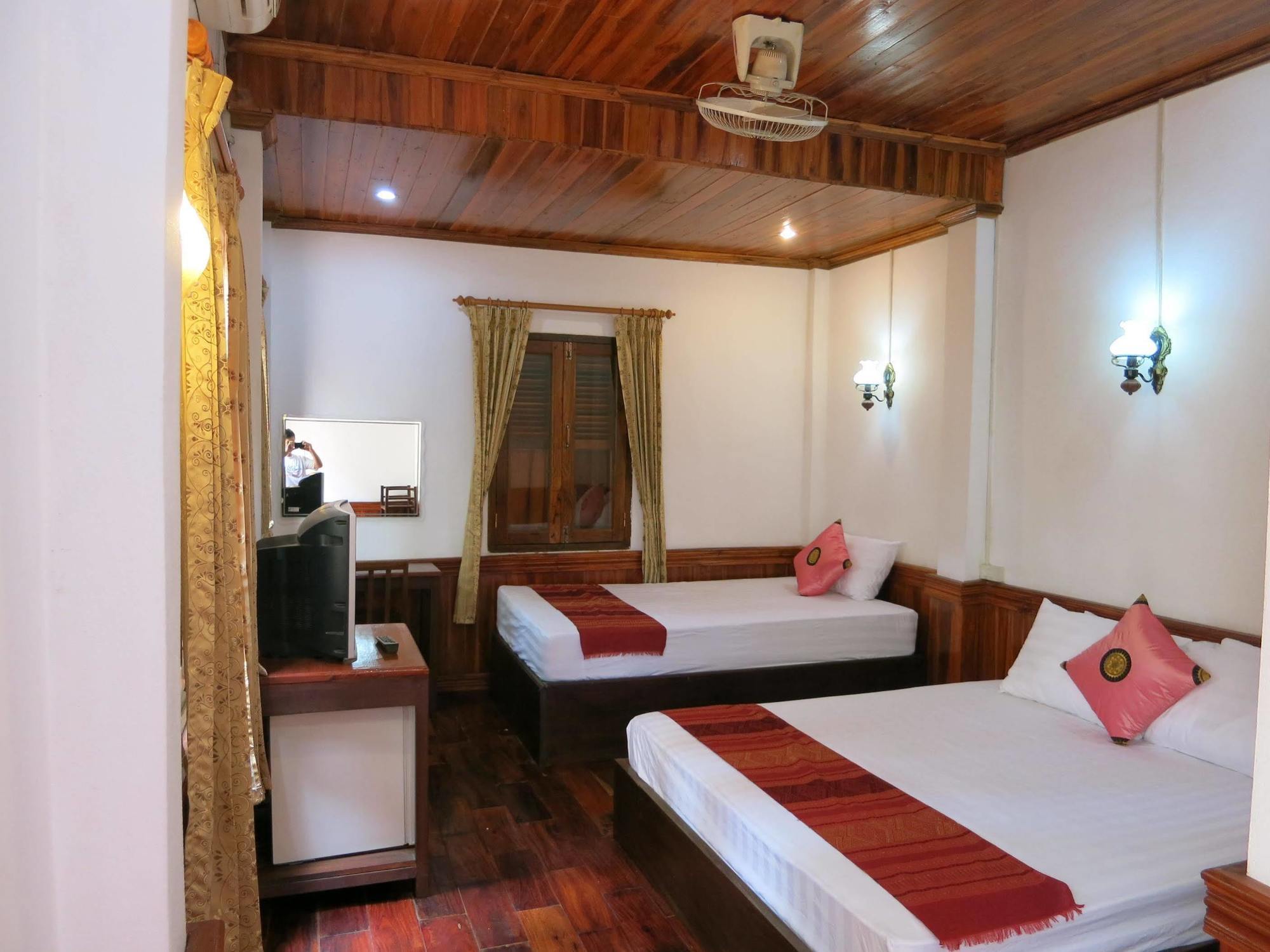 Namkhan Riverside Hotel Luang Prabang Bagian luar foto