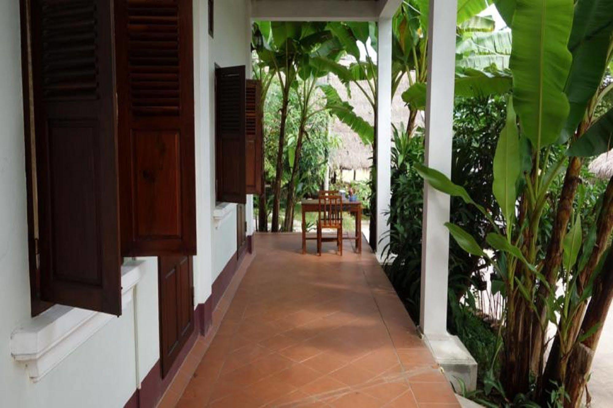 Namkhan Riverside Hotel Luang Prabang Bagian luar foto