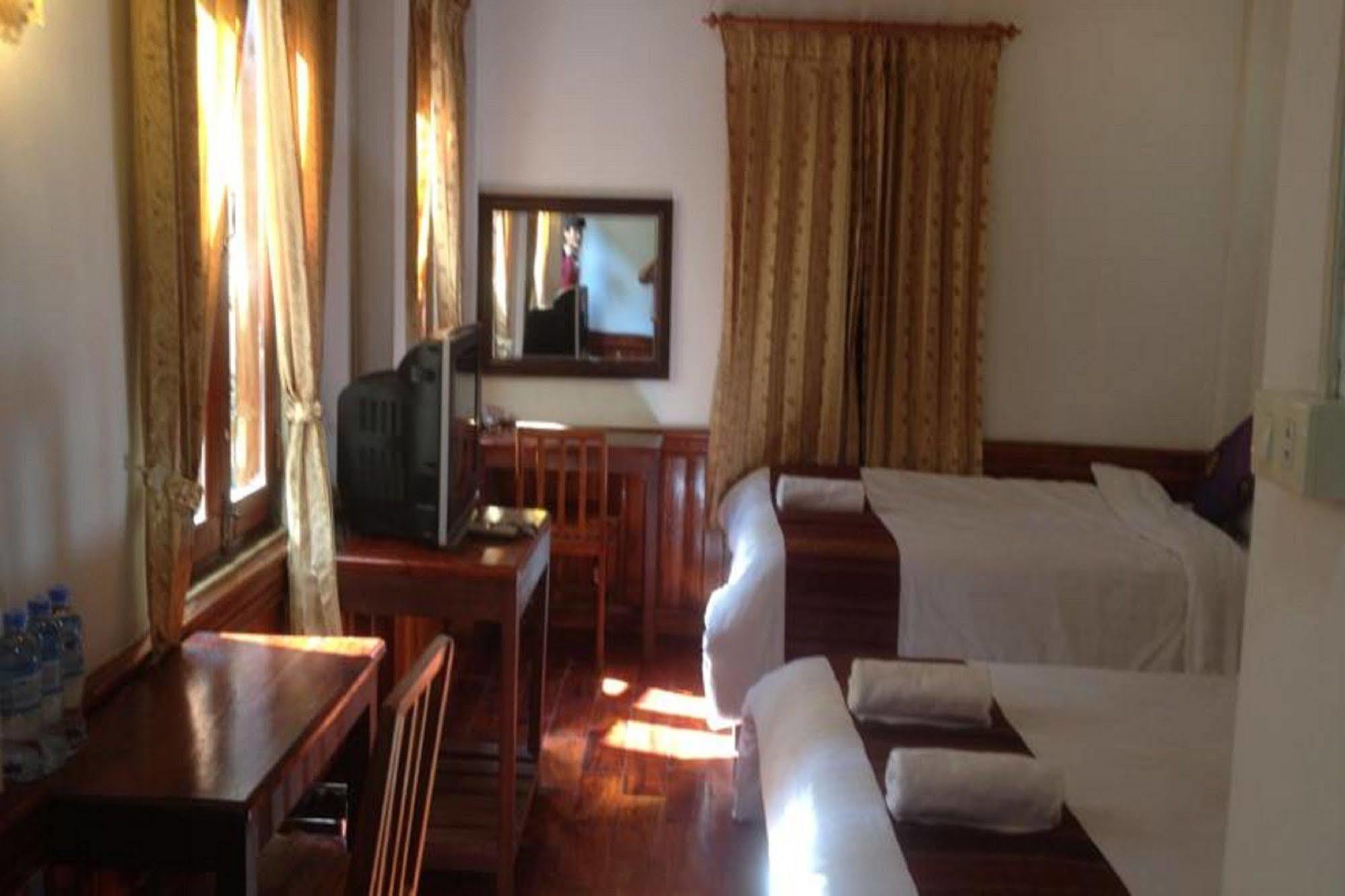 Namkhan Riverside Hotel Luang Prabang Bagian luar foto